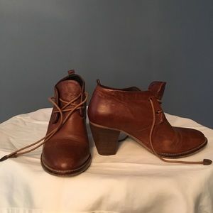 STEVEN BY STEVE MADDEN Brown Leather Booties 👢